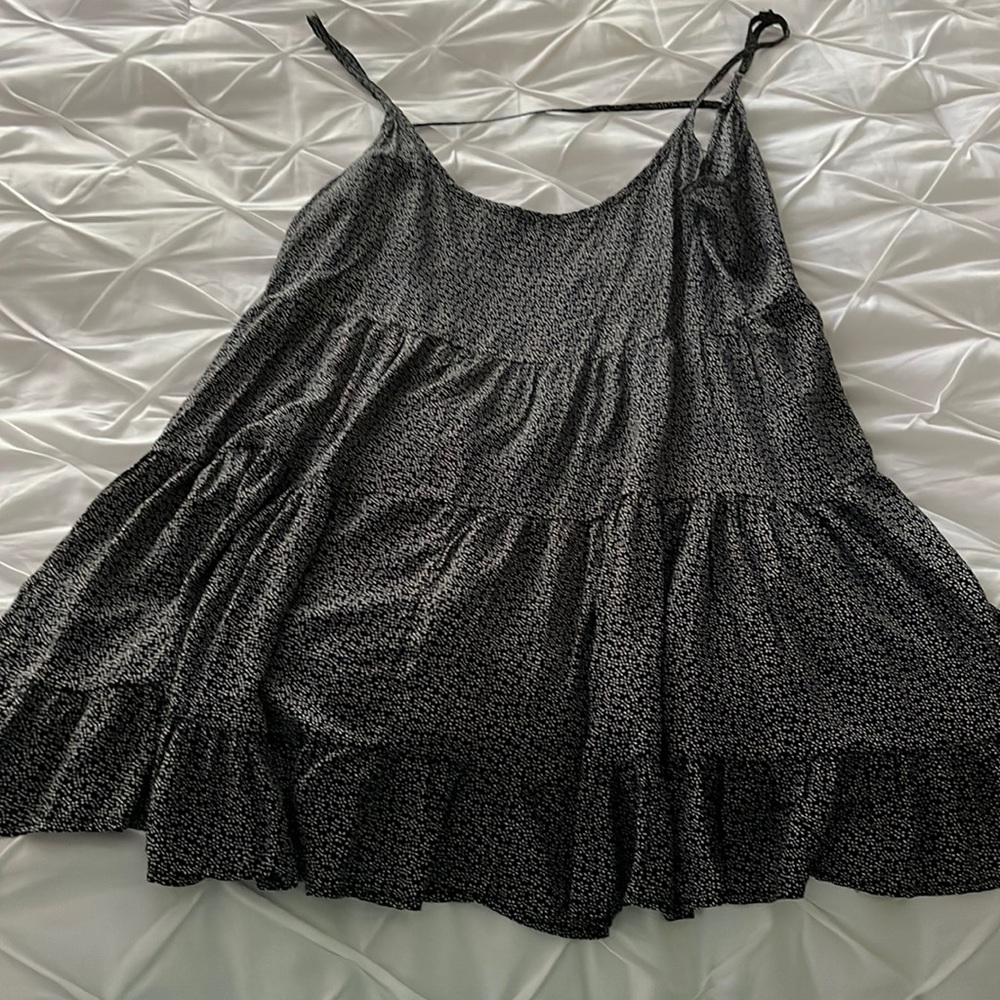 BRANDY MELVILLE FLOWY DRESS
